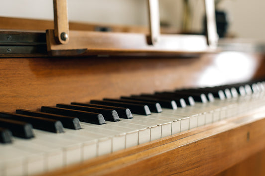 A dusty piano
